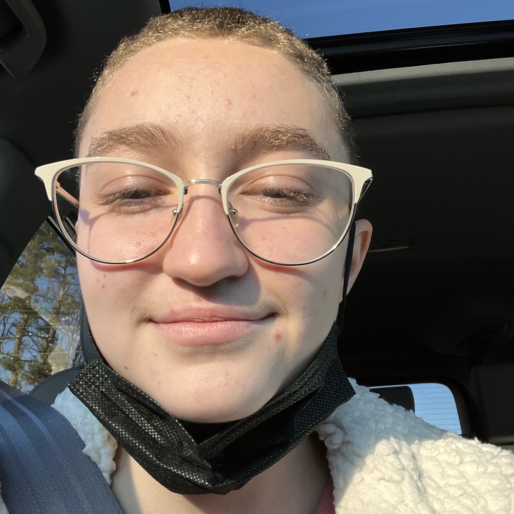 Meet your Posher, Anabel